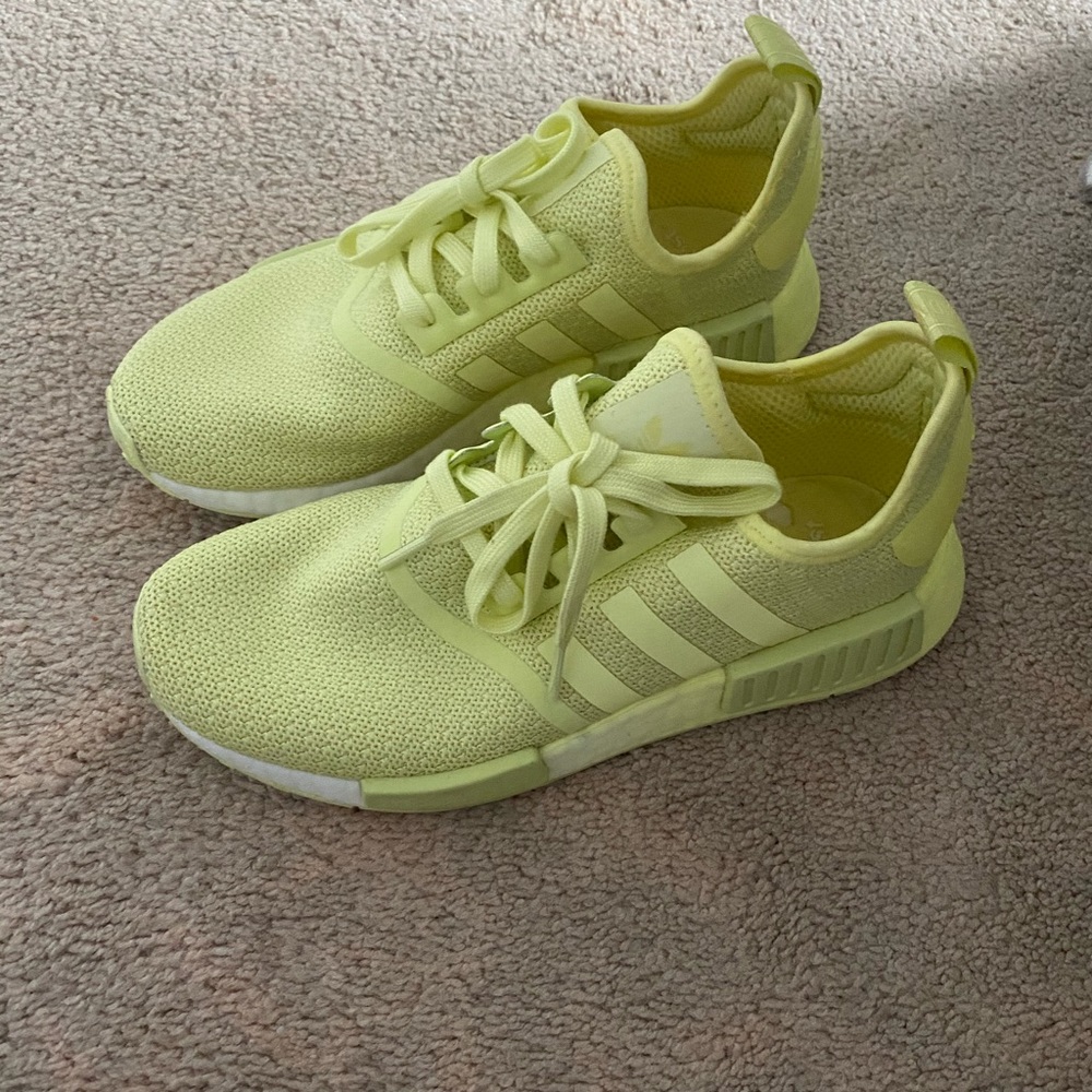 WOMENS PALE YELLOW NMD